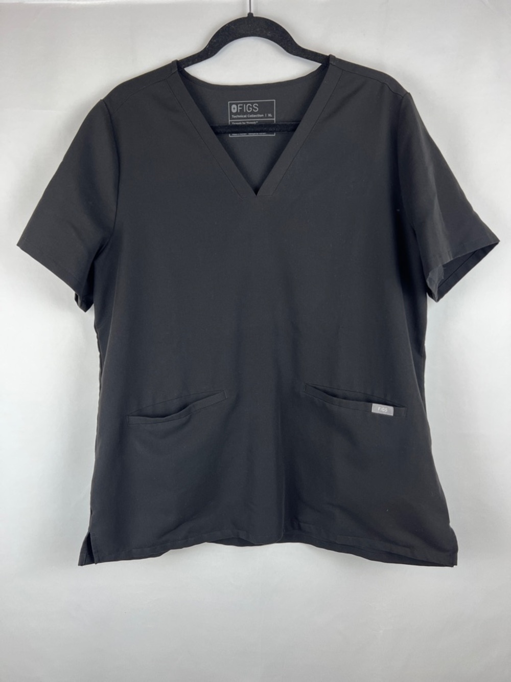 FIGS Black Casma Three Pocket Scrub Top -‎ Size XL